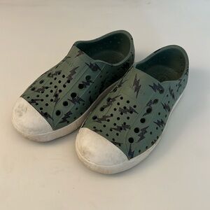 Native Shoes • green with lightning